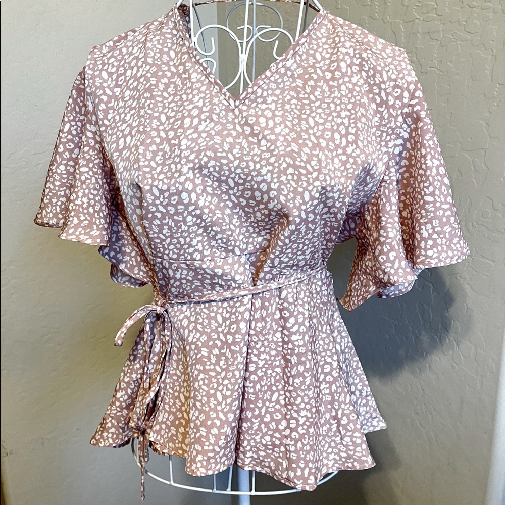 Adorable blouse by Shein NWOT